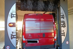 Waschanlage-Hundertmark-waschanlage-lingen.de-Wohnmobil-und-Camper-Waesche-ohne-Geruest-bis-290-M-ohne-Hochdruckreiniger-und-Klettern