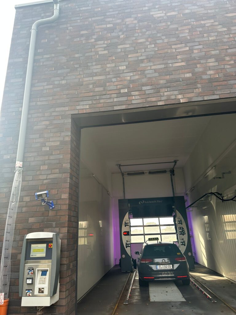 Einfahrt Waschanlage Auto Service Hundertmark Lingen Ems waschanlage-lingen.de